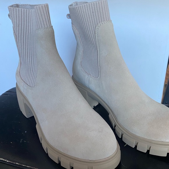 Steve Madden shoes BRAND NEW - Picture 2 of 2